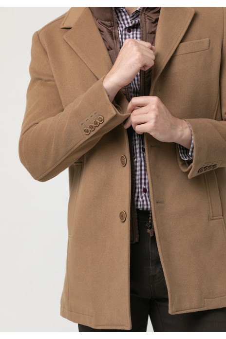 Abrigo corto s/ Talones -...