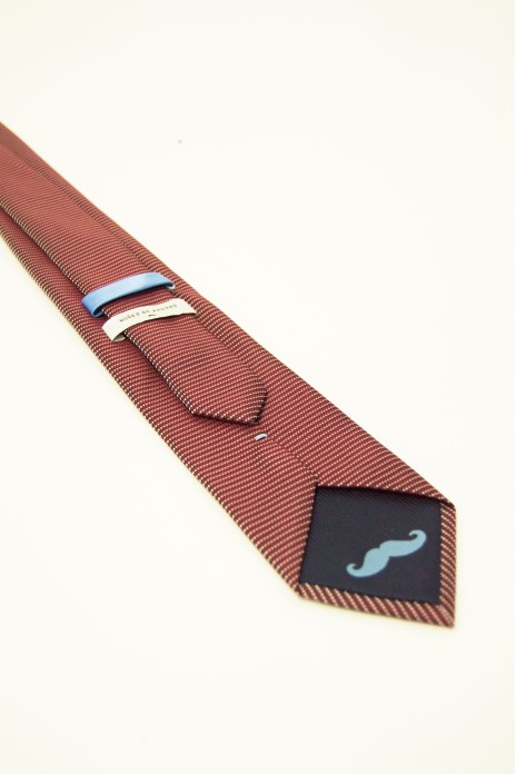 Corbata ancha s/ Libro -...
