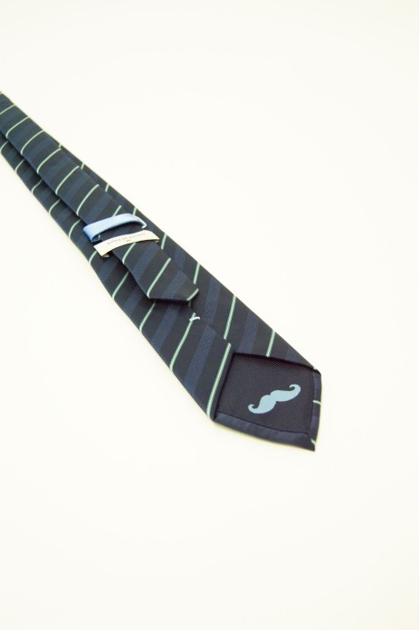 Corbata ancha s/ Arpino -...