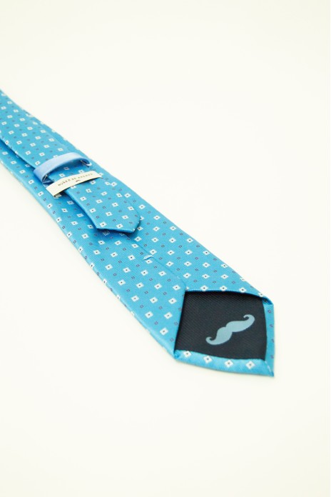 Corbata ancha s/ Canis -...