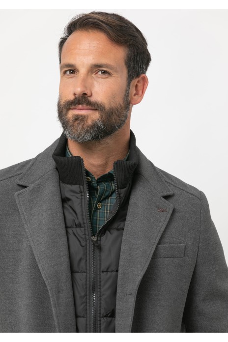 Abrigo s/ Carter Outlet