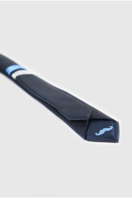 Corbata estrecha falso liso...