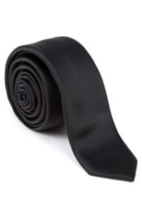 como elegir corbata negra