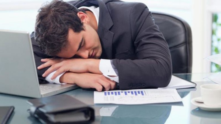 dormirse trabajo dormir oficina nuñez de arenas