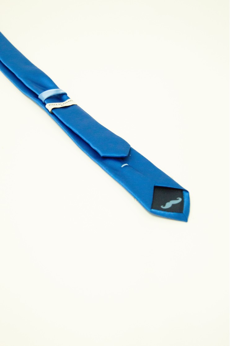 Corbata raso lisa estrecha s/ Casino