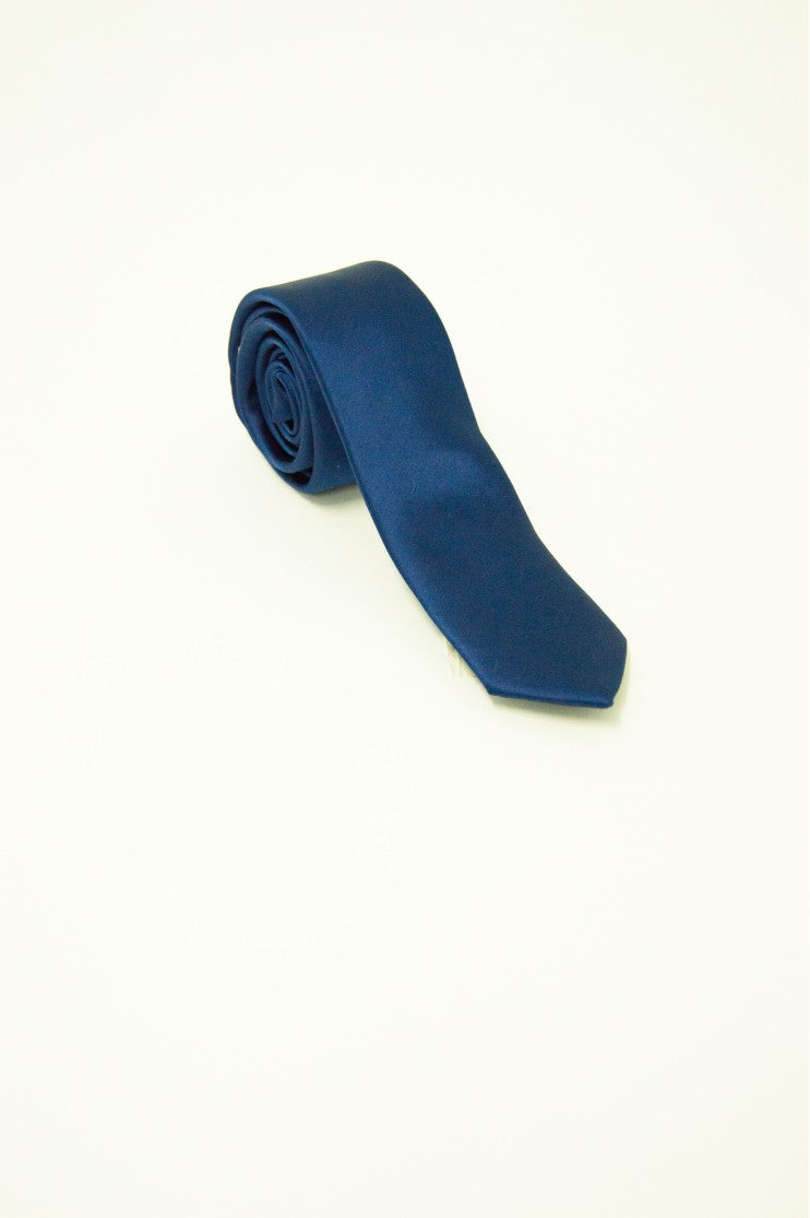 Corbata raso lisa estrecha s/ Casino