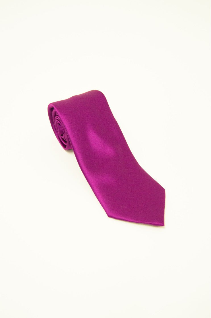 Corbata lisa raso s/ oscuro