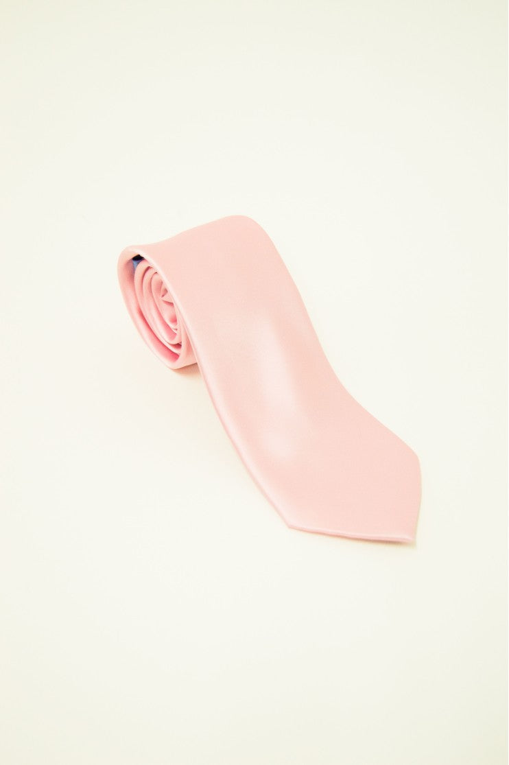 Corbata lisa raso s/ oscuro