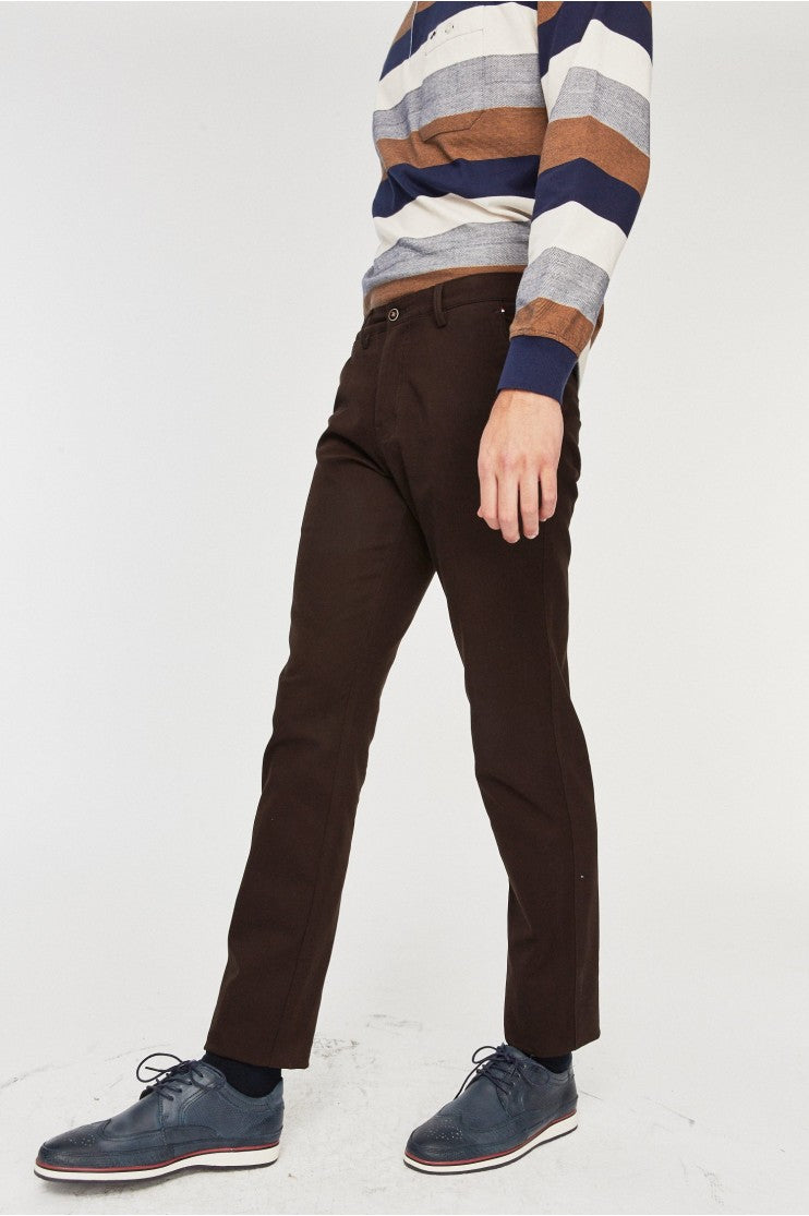 Pantalón Chino básico Outlet