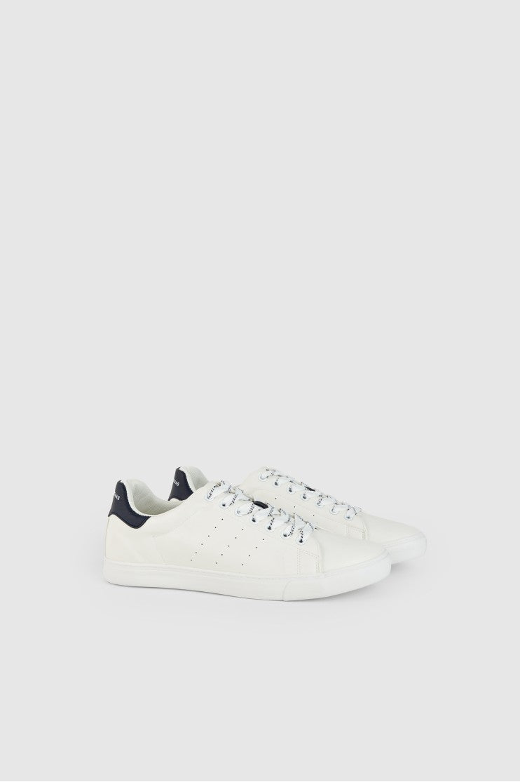 Zapatilla sport ladrón