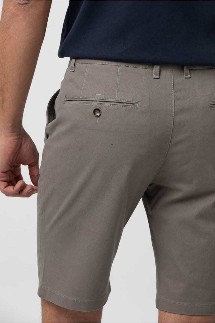 Bermuda sport s/ Bastimentos