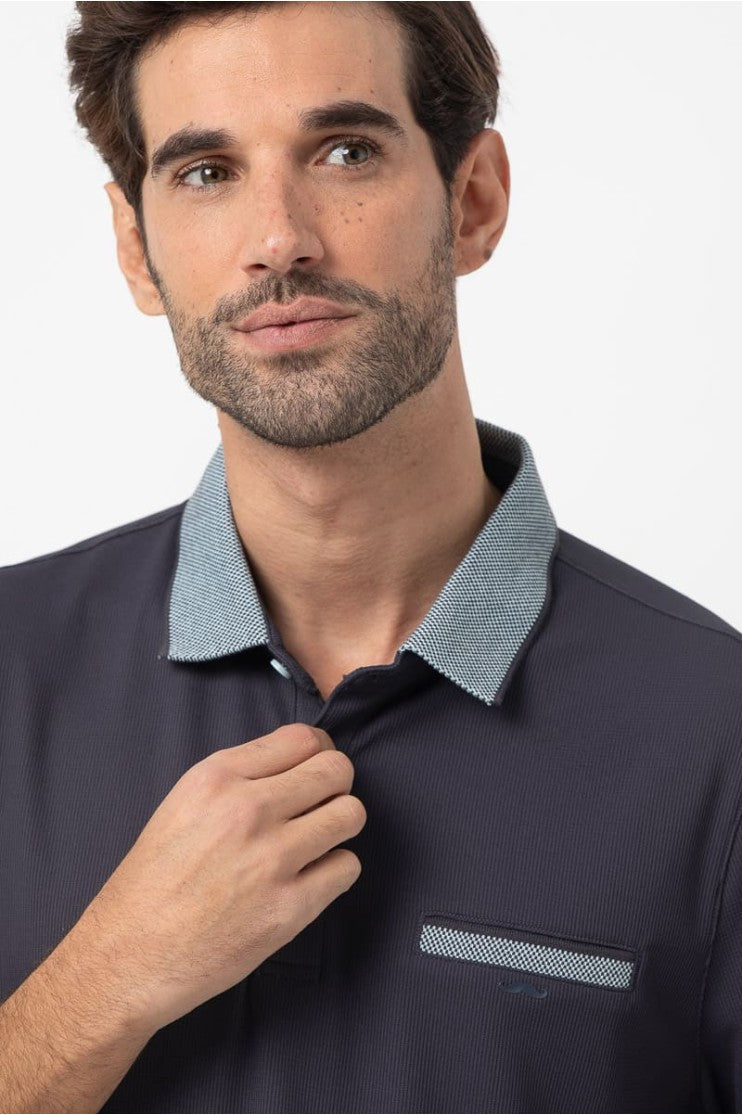 Polo m/c detalles s/ Darwin