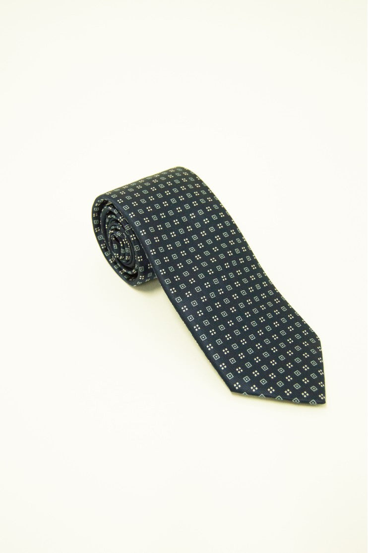 Corbata ancha s/ Dene