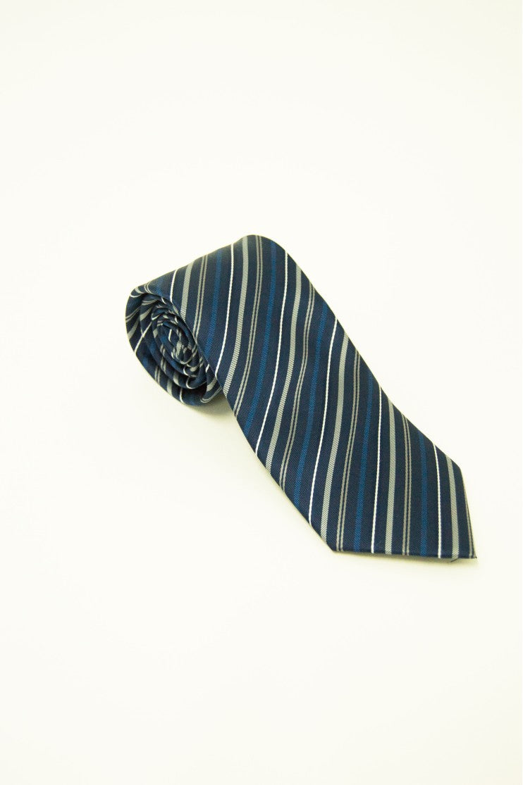 Corbata ancha s/ Utu