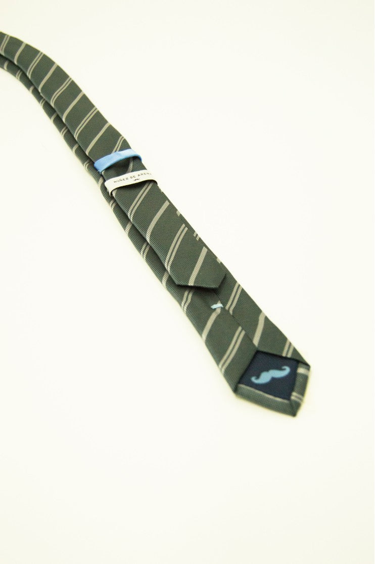 Corbata estrecha s/ Popa