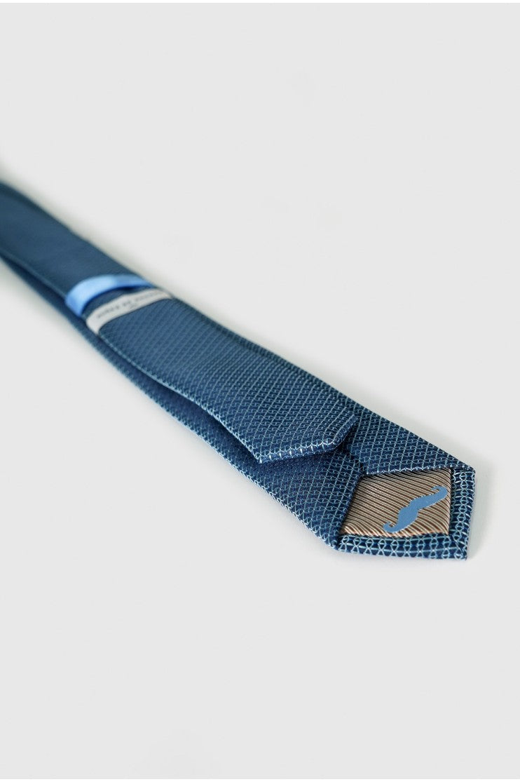 Corbata estrecha falso liso