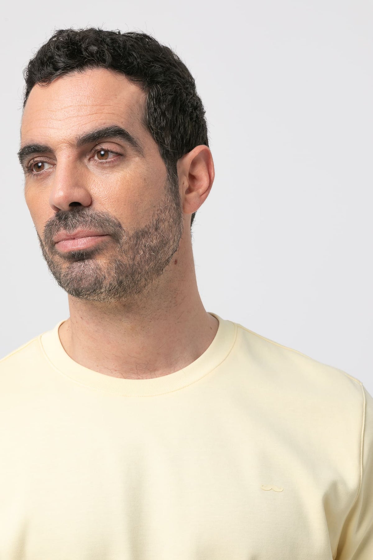 Camiseta m/c básica lisa s/ Neil
