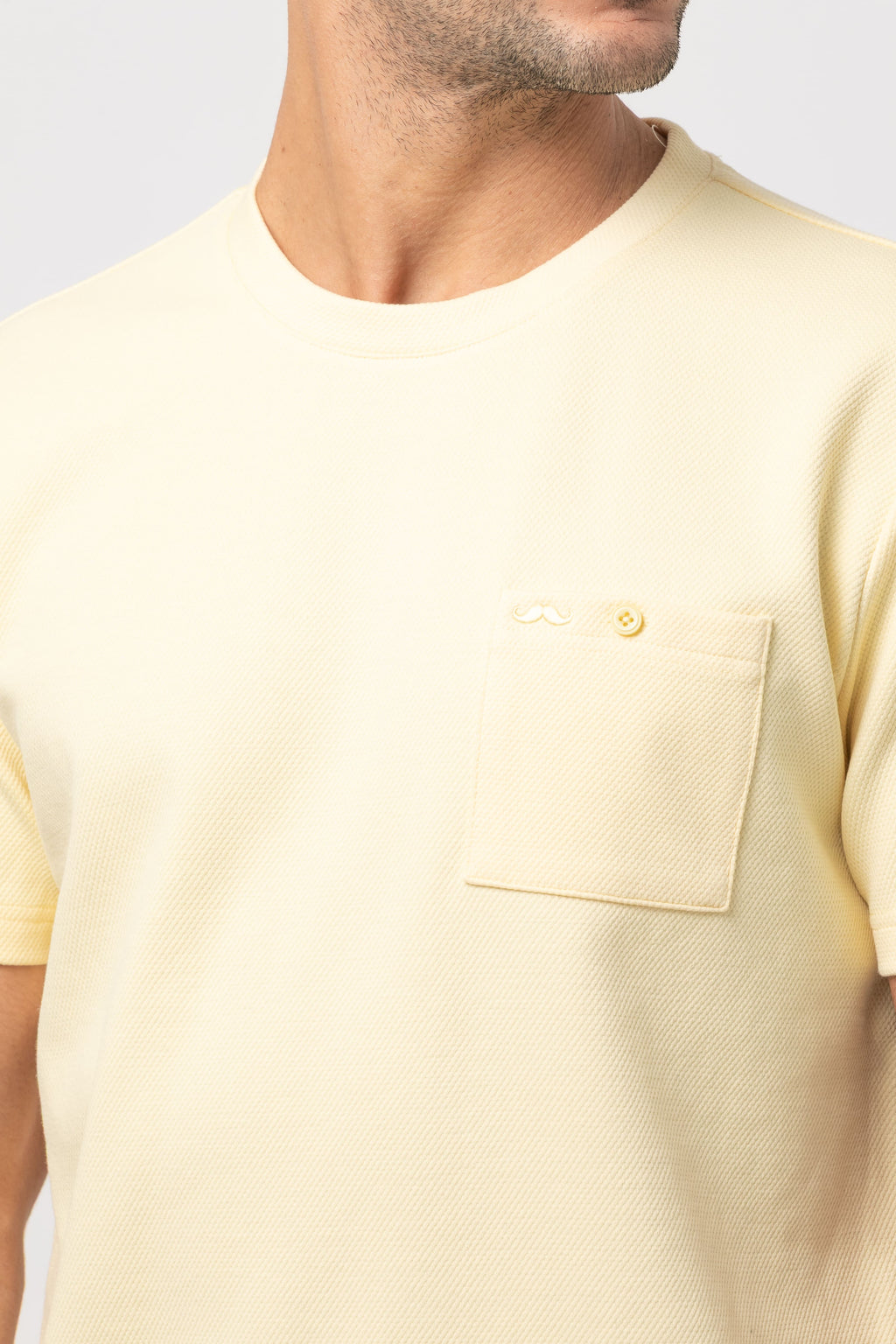 Camiseta bolsillo s/ sombrero