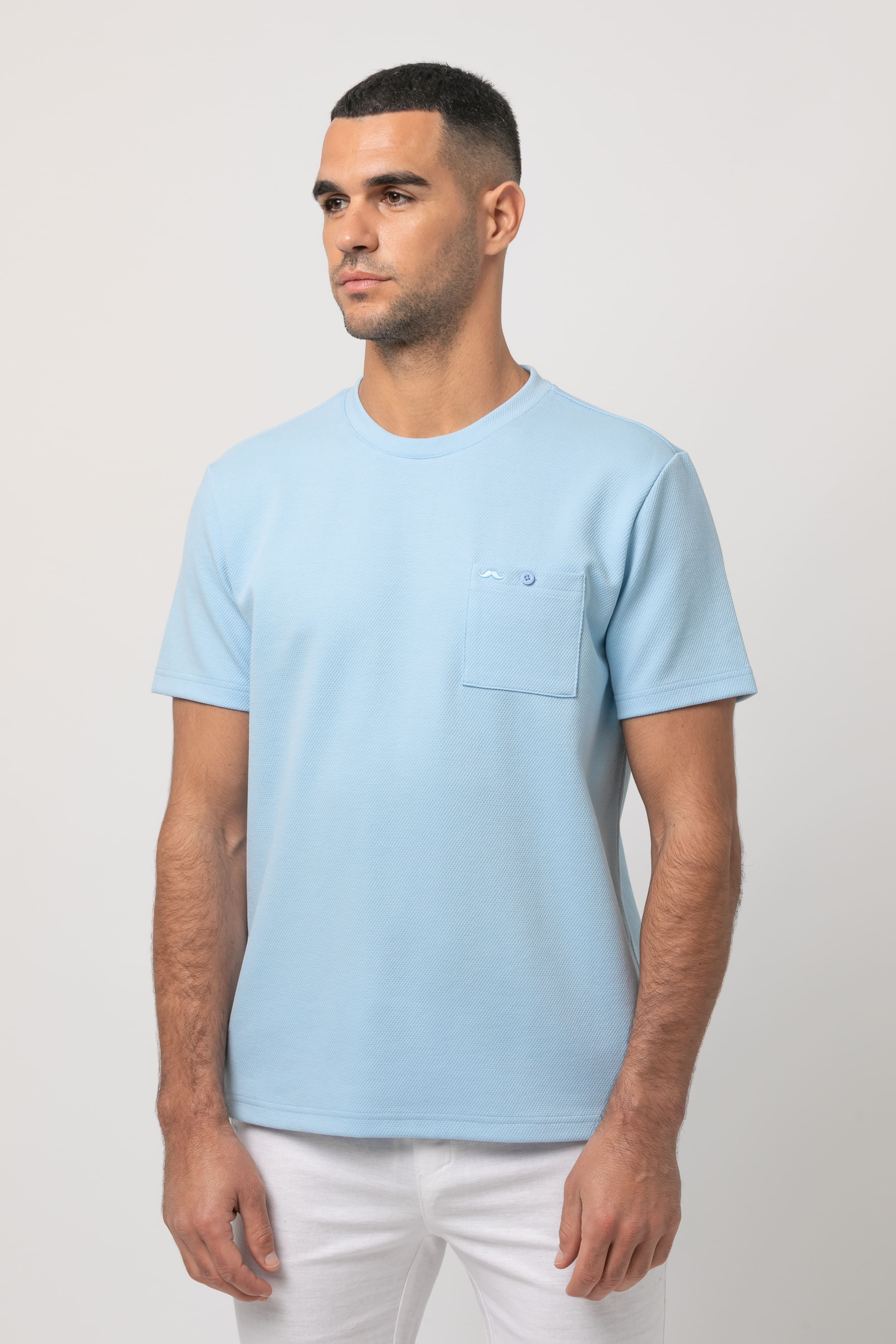 Camiseta bolsillo s/ sombrero