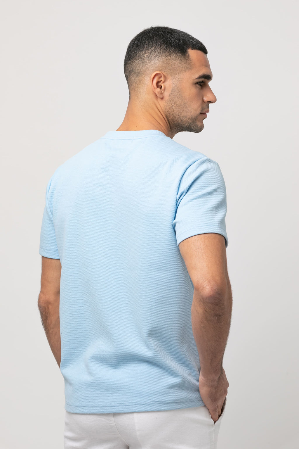 Camiseta bolsillo s/ sombrero