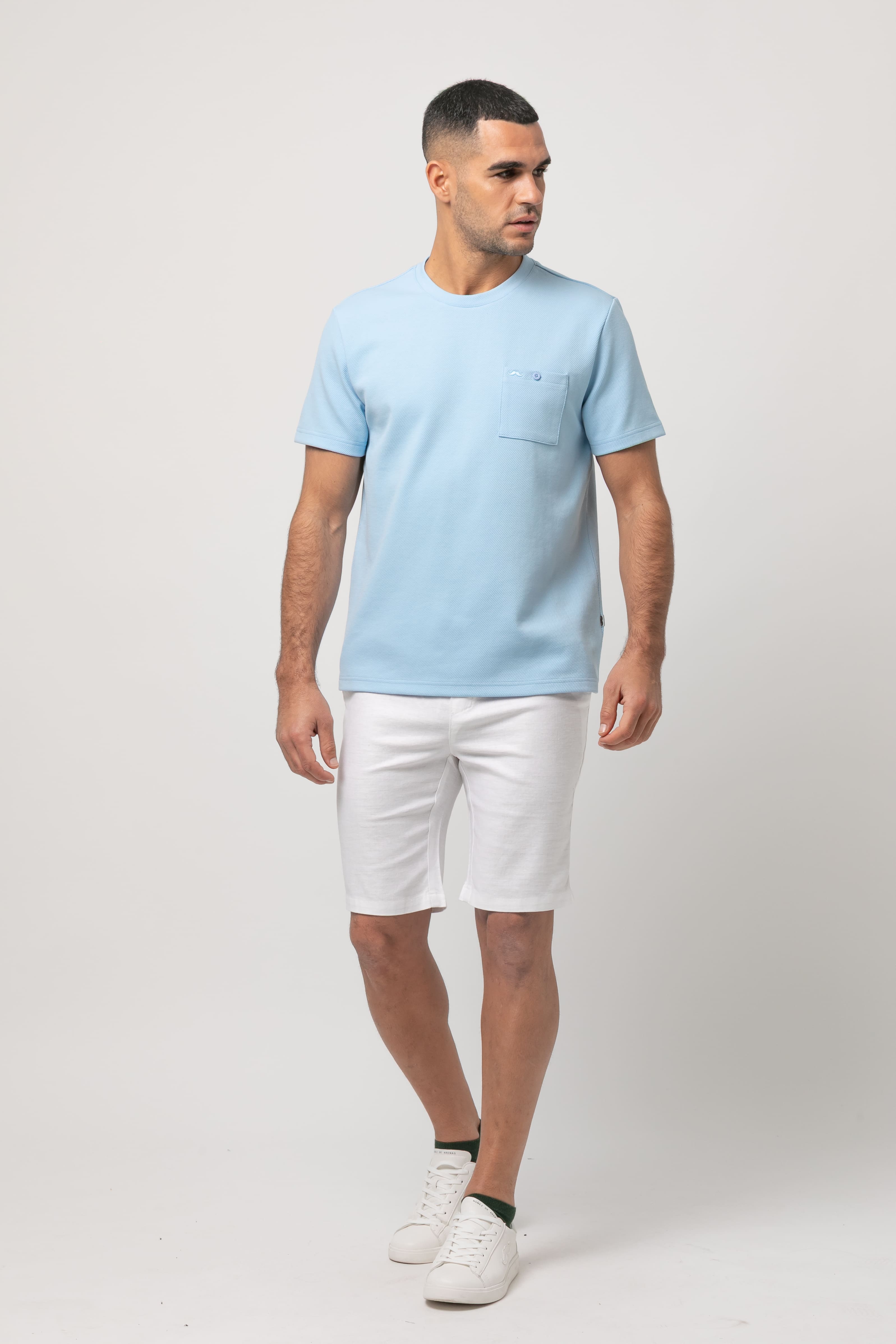 Camiseta bolsillo s/ sombrero