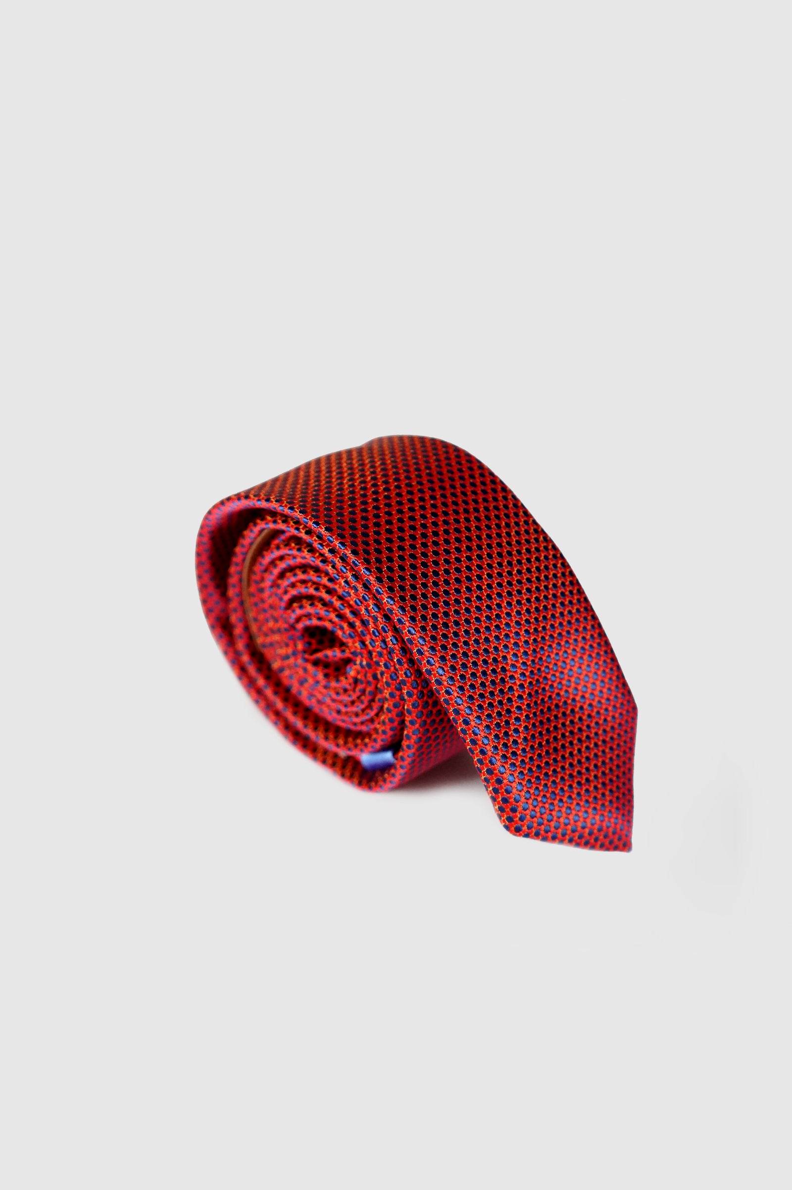 Corbata estrecha lisa