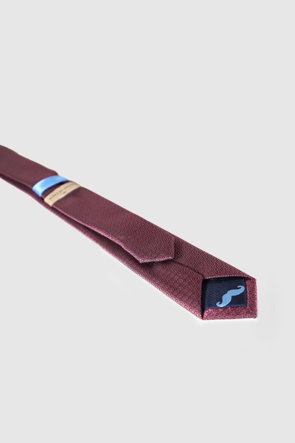 Corbata estrecha lisa