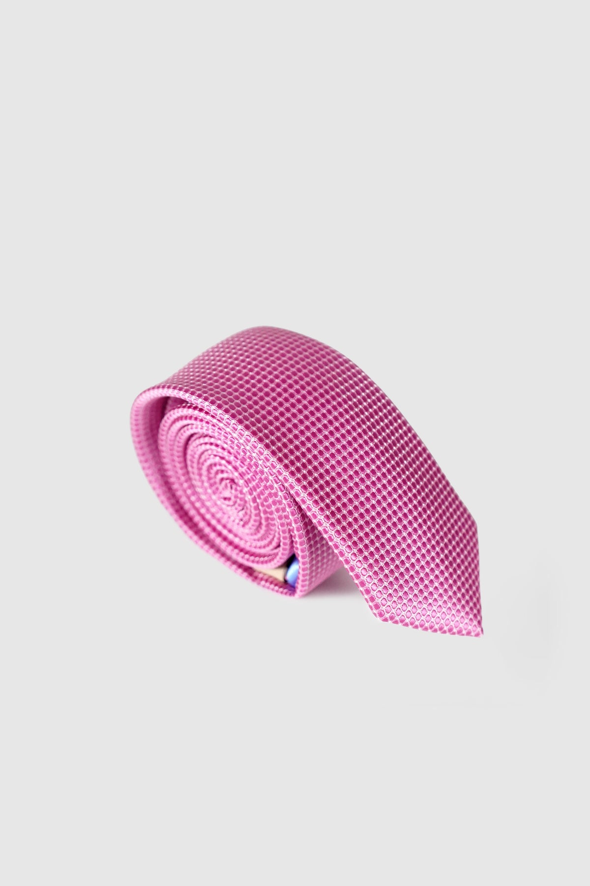 Corbata estrecha lisa