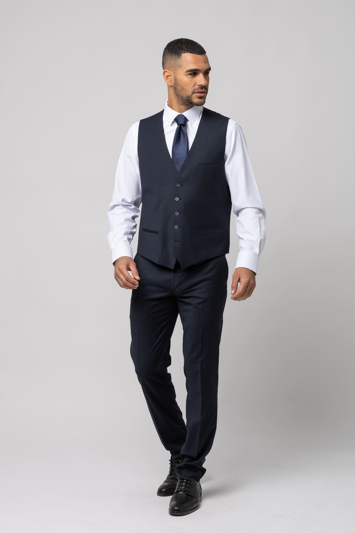 Chaleco de vestir traje s/ travertino