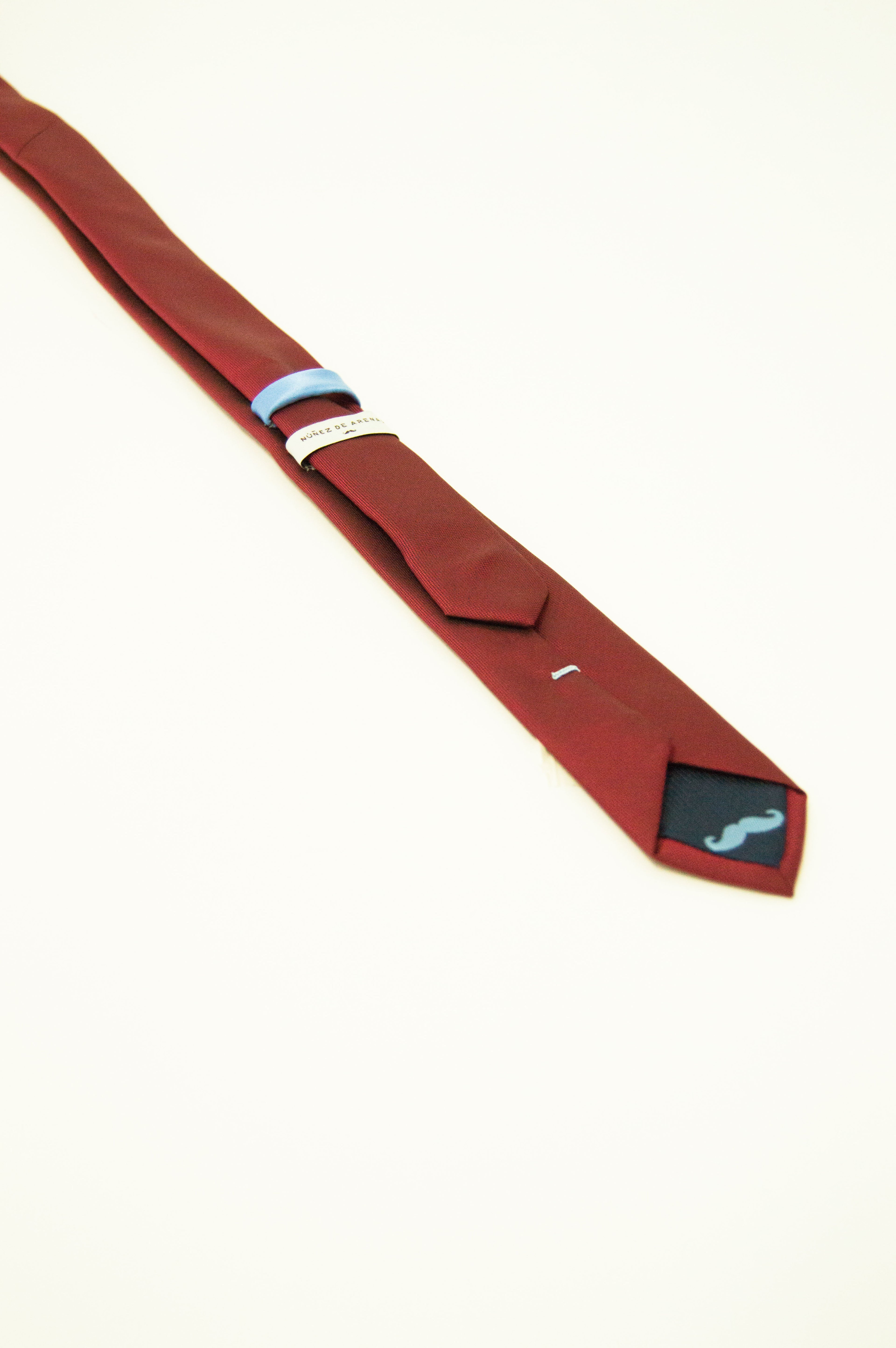 Corbata seda lisa estrecha s/ vida
